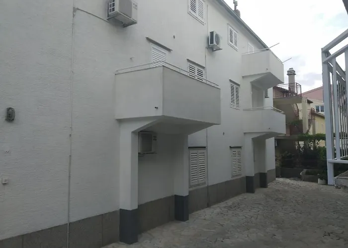 Guest house Gracijana 3*